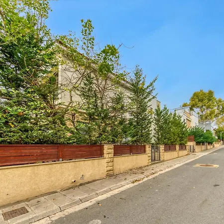 3-bedroom Luxury By The Coralli C10 וילה