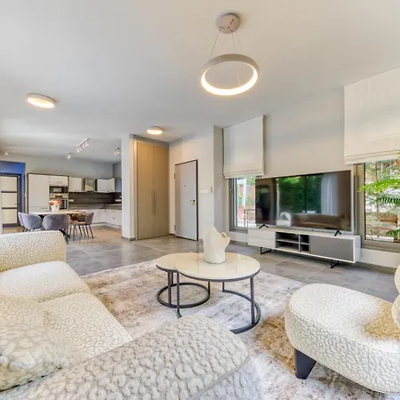 3-bedroom Luxury By The Coralli C10
