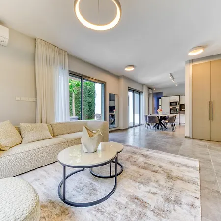 3-bedroom Luxury By The Coralli C10 וילה לימסול
